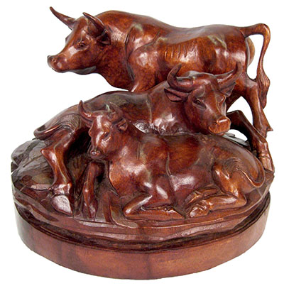 Wooden Bulls Stand - Click Image to Close
